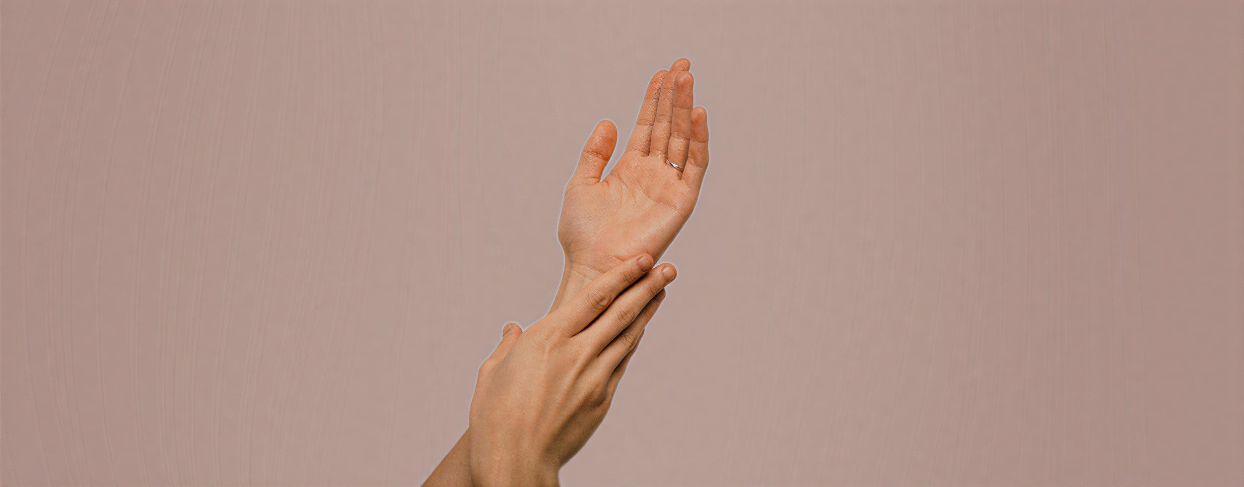 Por qué los perfumes arabes duran más en la piel