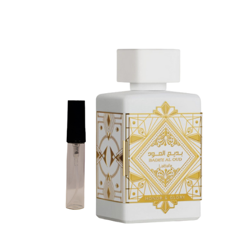 Muestra del perfume Bade’e Al Oud Honor & Glory de Lattafa, fragancia de lujo con oud, miel y vainilla. Intensa, elegante y adictiva, disponible en Orient Fragance